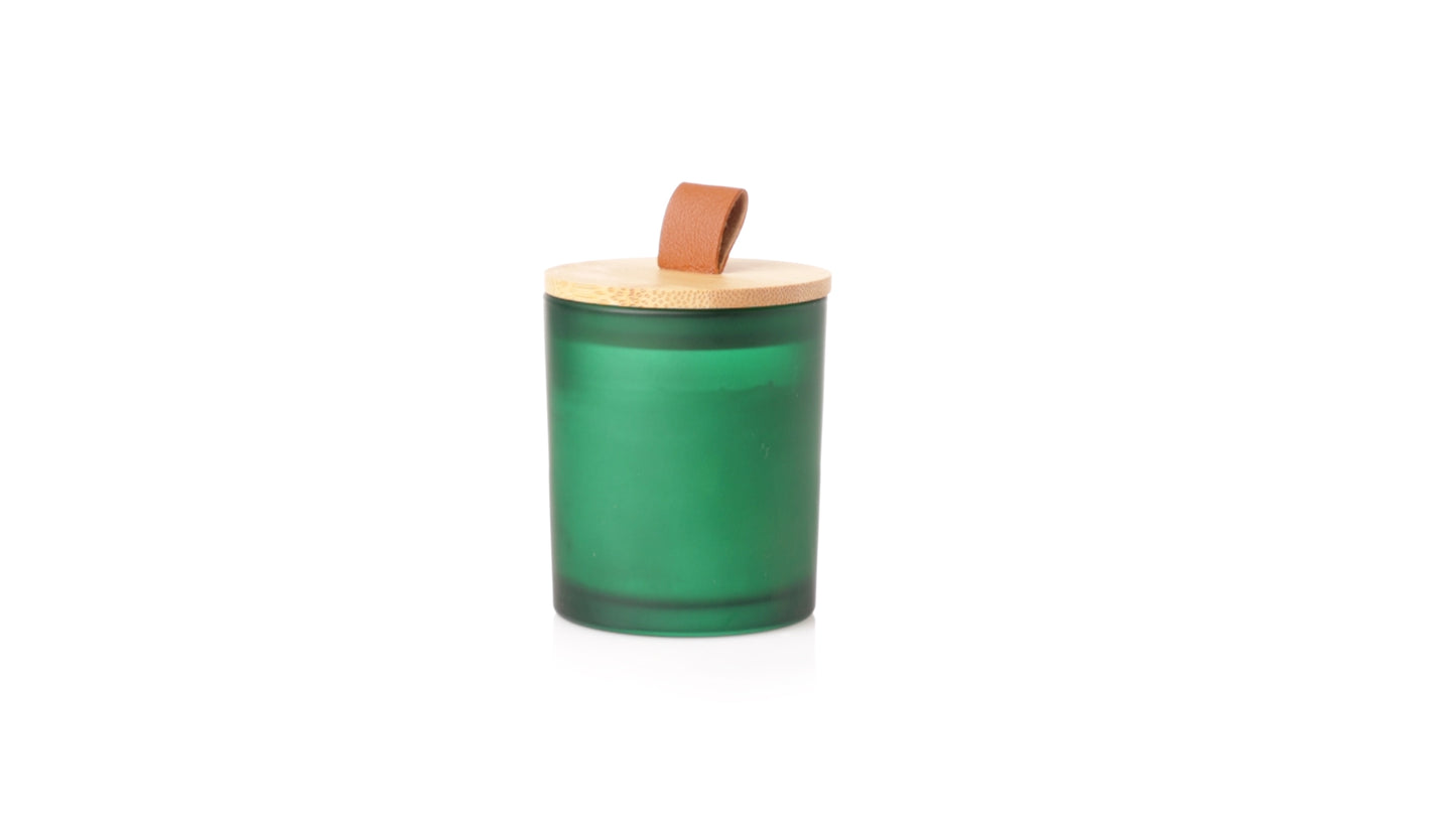 Vela aromática em frasco de vidro com tampa de bamboo